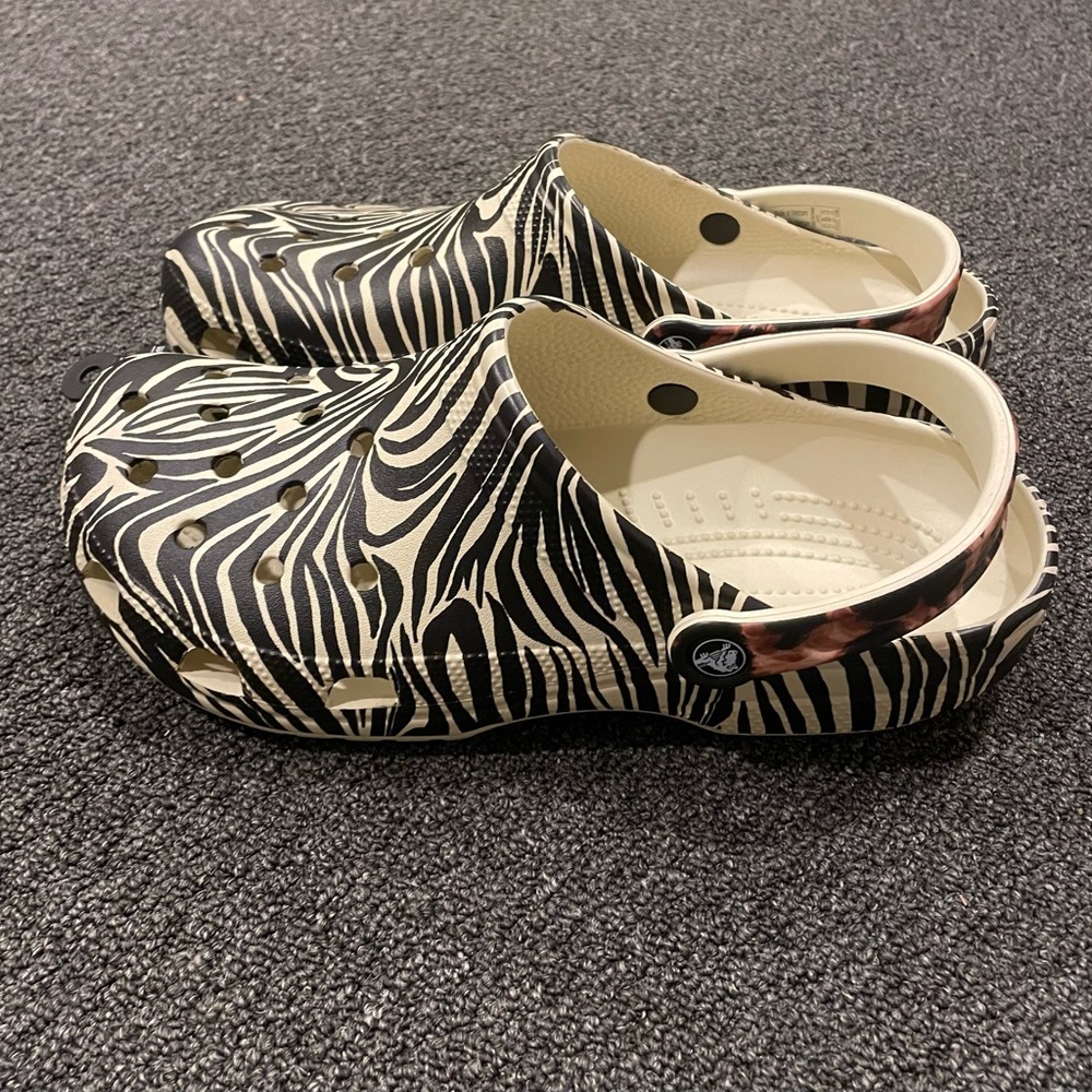 NEW CROCS CLASSIC ANIMAL REMIX CLOG